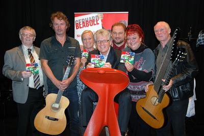 Gerald Etzler, Herbert Bäuml, Rudi Koschelu, Ronald Tettinek u.a. - Echt Wien Kraut und Ruabn und Gerhard Blaboll live aus dem Gloriatheater