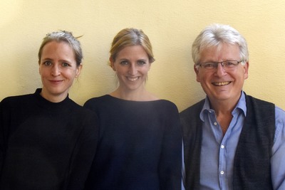 Nicole und Birgit RaDeschnig und Gerhard Blaboll beim Radiointerview