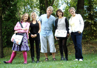 Miriam Fuchsberger, Coretta Kurth, Julia Sitz und Monika Trotz (Velvetvoices) und Gerhard Blaboll beim Radiointerview